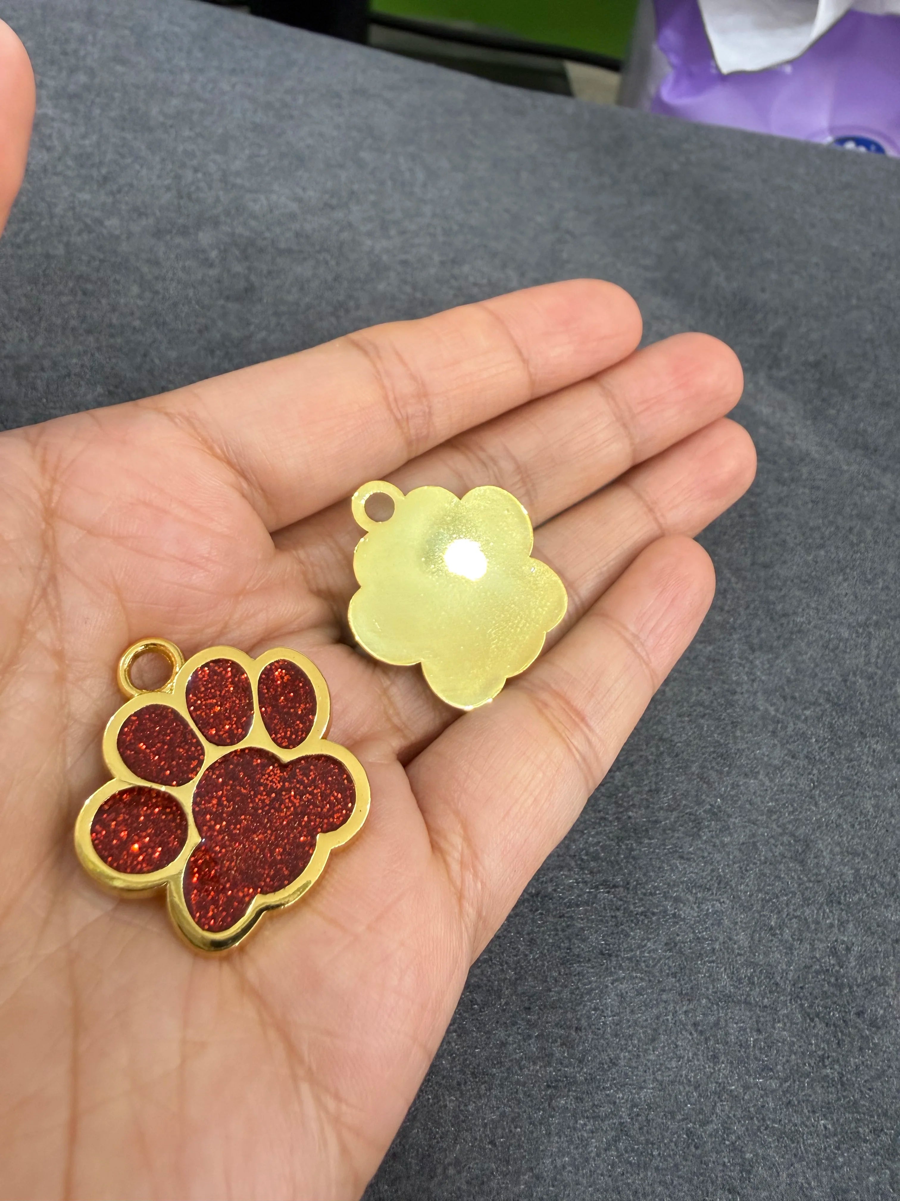 Lunaelle™ Personalized Glitter Paw Pet ID Tag – Custom Engraved Name Plate for Dogs & Cats